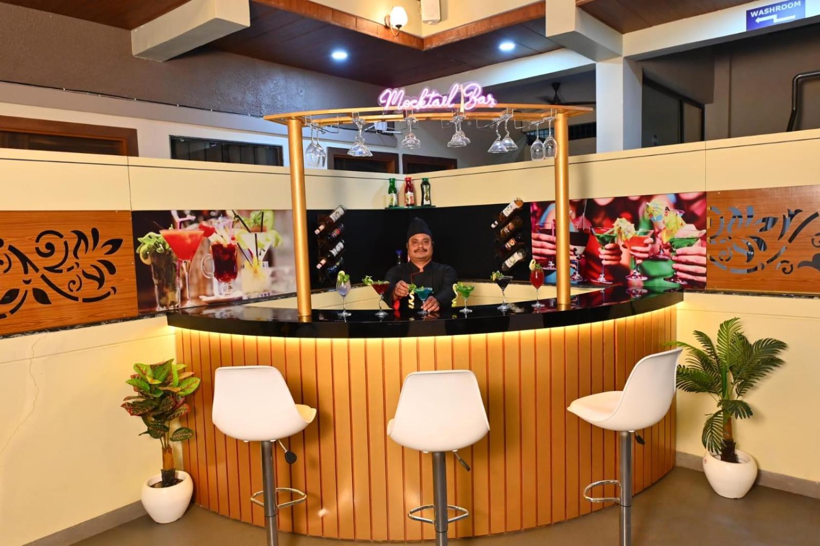 The Apple Tree Hotel Indore Exterior photo