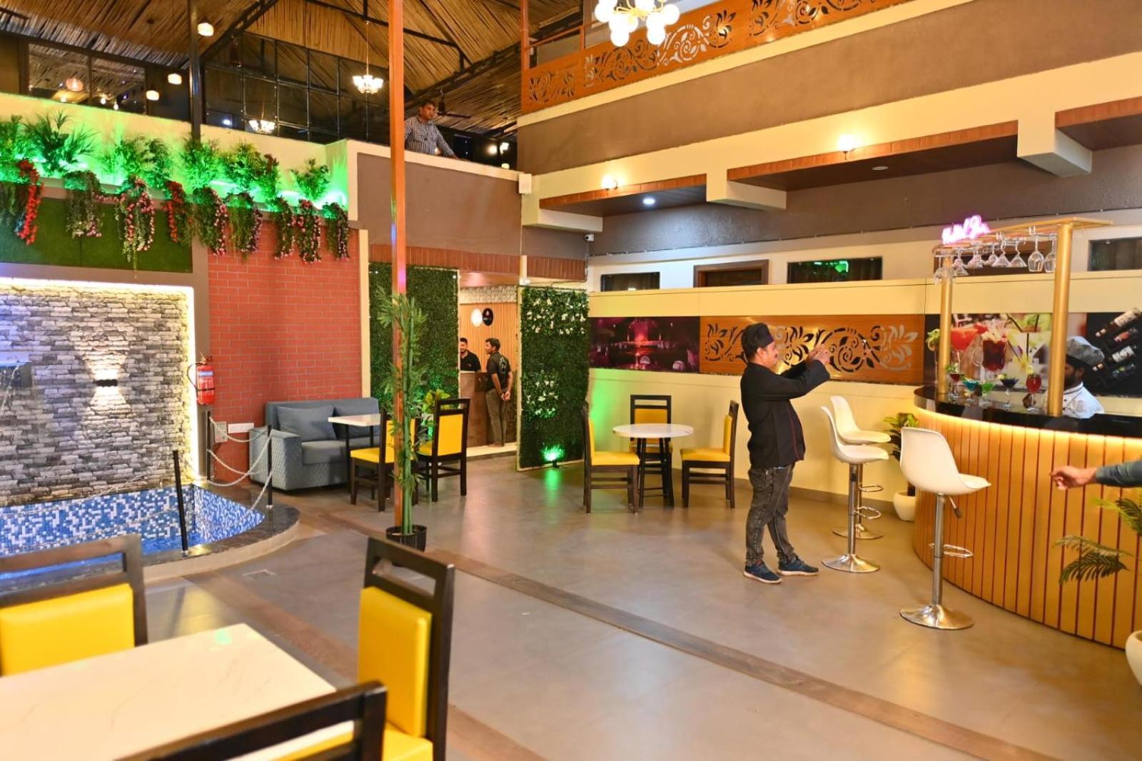 The Apple Tree Hotel Indore Exterior photo
